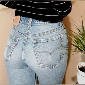 🔹️Levi's 501xx, Vintage, 32x34 Made in the U.S.A., 90's, Medium Wash, SALE🧨🧨